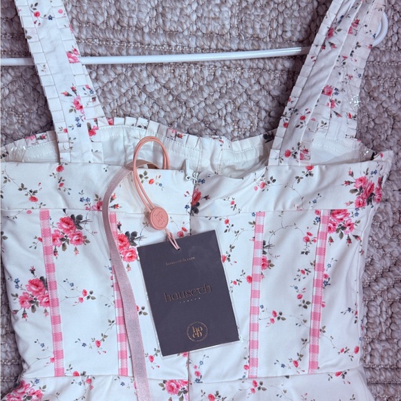 House of CB . Size S. Marianella Floral Fit & Flare Cocktail Minidress - Picture 6 of 8